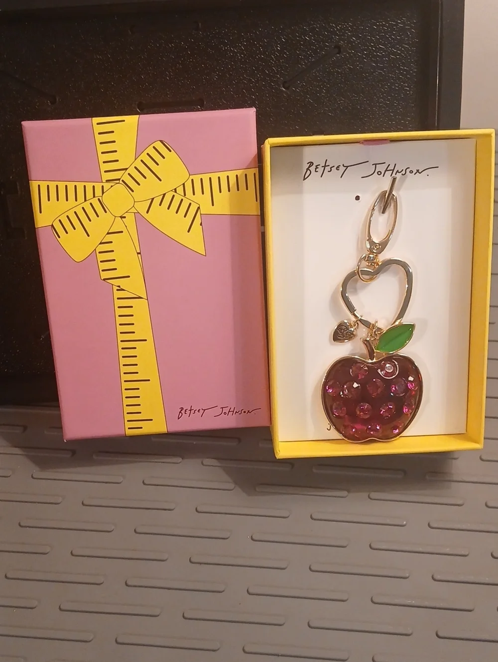 Betsey Johnson Red Rhinestone Apple Keychain Heart Charm New in Box
